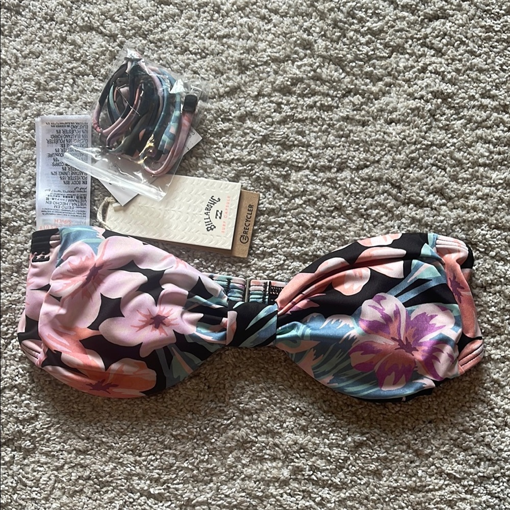 NWT Billabong Floral Bikini Top S